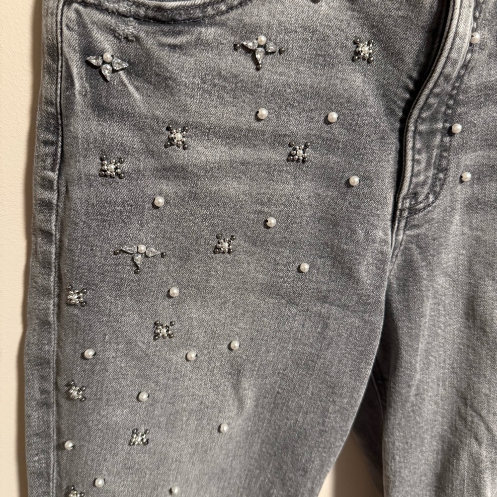 Express Ripped Pearl and Rhinestone Embellished Modern Straight Jeans- Size 6 - Picture 7 of 10